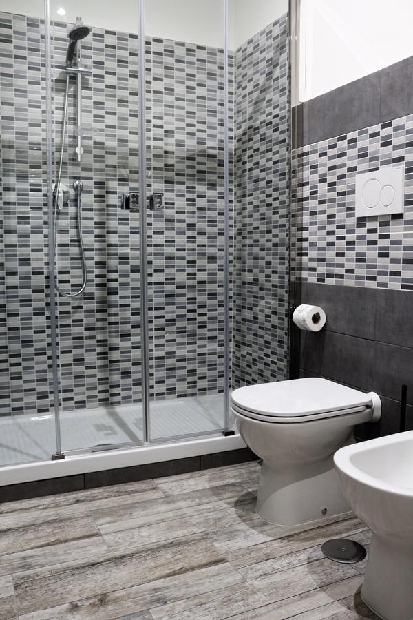 Apple Rooms Rome Airport Φιουμιτσίνο Εξωτερικό φωτογραφία A shower cubicle