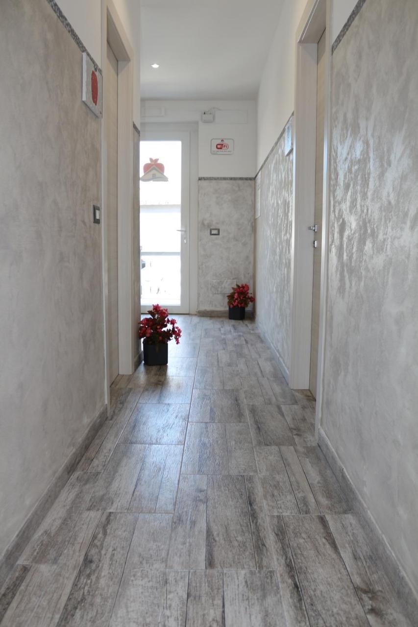 Apple Rooms Rome Airport Φιουμιτσίνο Εξωτερικό φωτογραφία A corridor