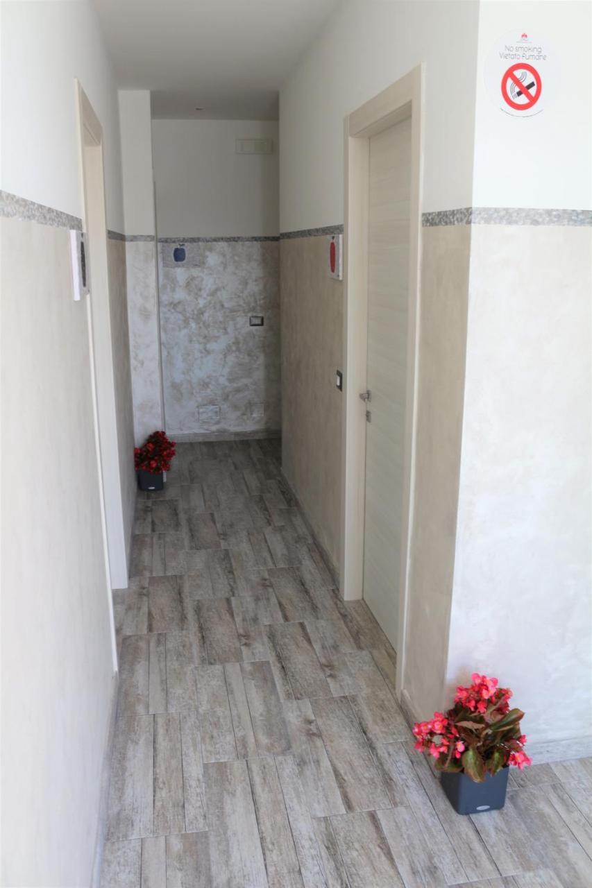 Apple Rooms Rome Airport Φιουμιτσίνο Εξωτερικό φωτογραφία A typical interior of a mobile home
