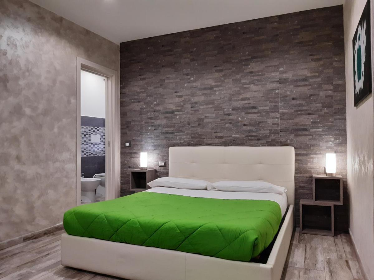 Apple Rooms Rome Airport Φιουμιτσίνο Εξωτερικό φωτογραφία A bedroom